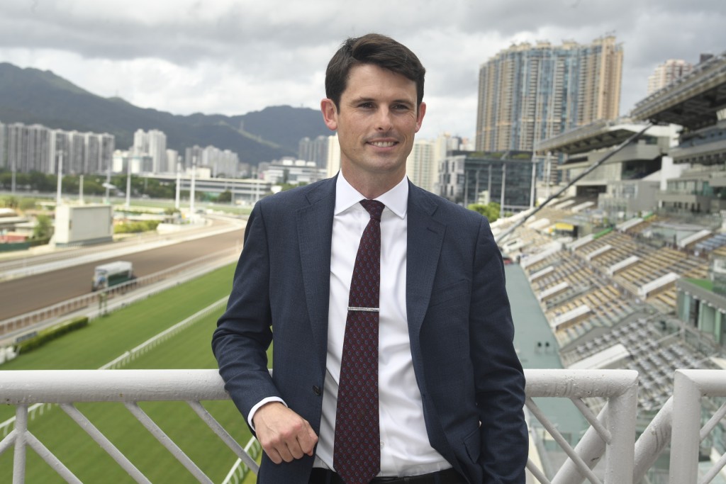 James Cummings at Wednesday's press conference to announce that he will train in Hong Kong from September 2026 (Sing Tao) 