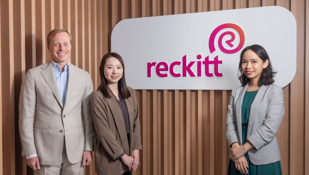 (From left to right) Boudewijn Feith, Tras Wong, and Thuy Hoang