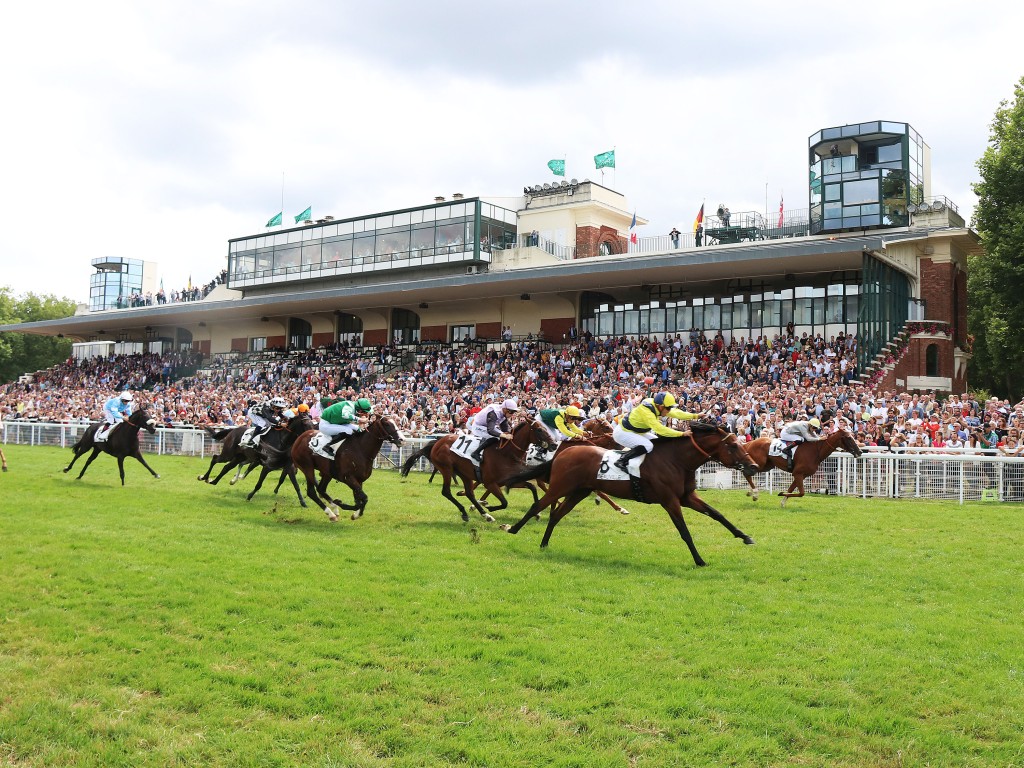 Deauville racing action. HKJC