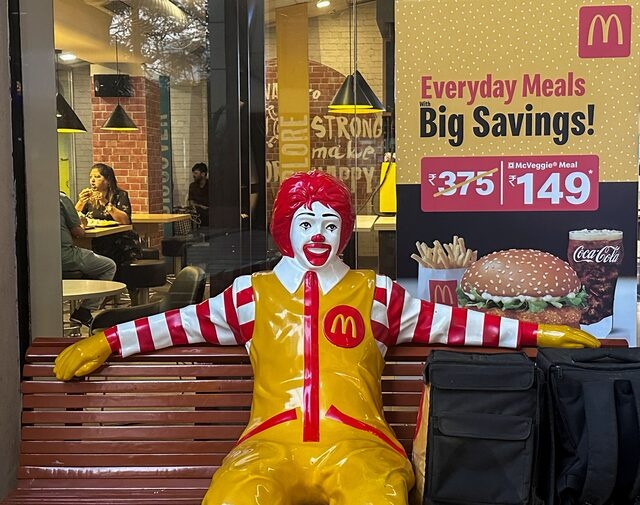 A statue of Ronald McDonald, a mascot of the McDonald's fast-food restaurant chain is seen outside the restaurant in Mumbai, India, February 26, 2024. REUTERS/Francis Mascarenhas