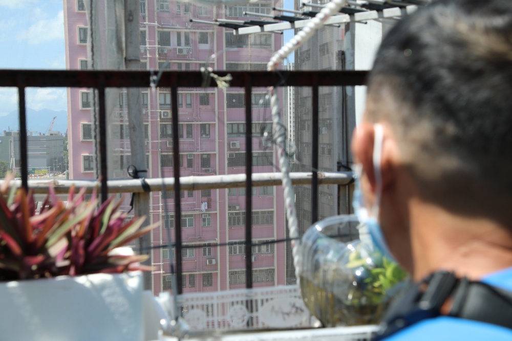 Residents of rooftop dwellings can face unrelenting heat during Hong Kong’s summers. (Bloomberg) 