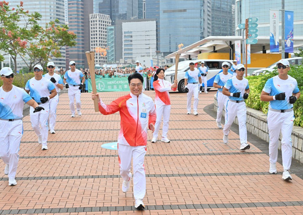 Torchbearer no.6: Lee Ka-shing. (GIS)