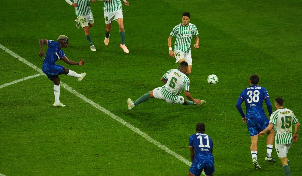 Chelsea's Moises Caicedo scores their fourth goal. (Reuters)