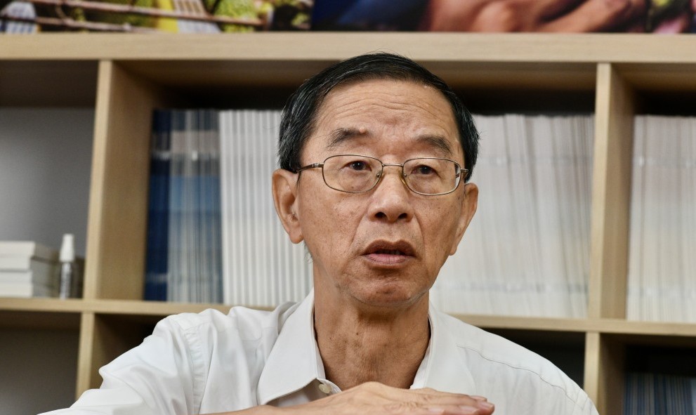 Former Hong Kong Observatory director Lam Chiu-ying.