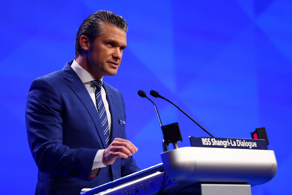 U.S. Defense Secretary Pete Hegseth speaks at the IISS Shangri-La Dialogue security summit in Singapore, May 31, 2025. (Reuters)