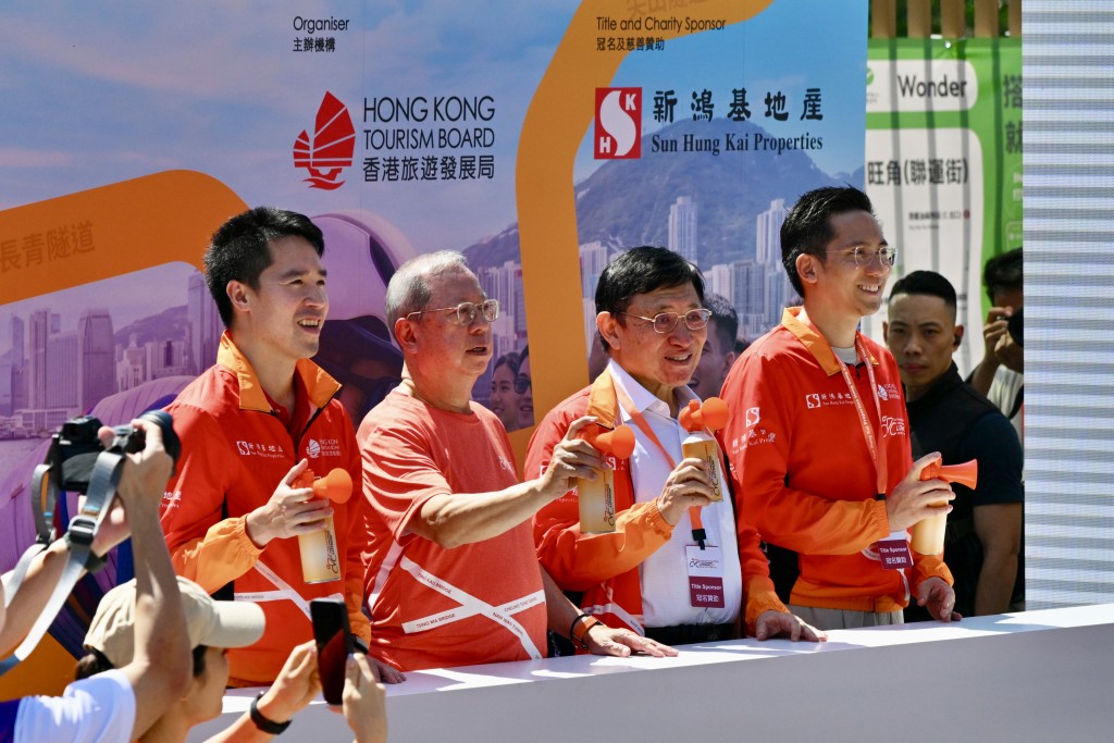 Adam Kwok Kai-fai (left) said the event had attracted more than 1,000 overseas visitors