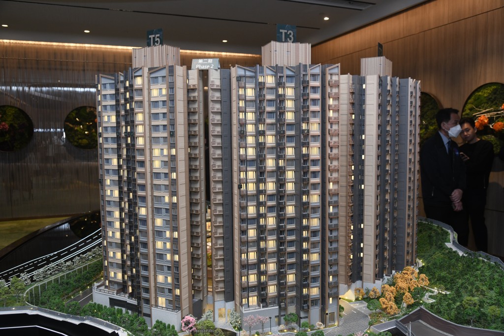 Grand Jete to tender last eight units next Monday