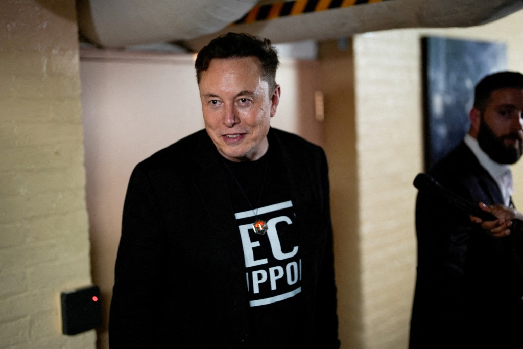  Elon Musk looks on during the day of a meeting with House Republicans to discuss the Department of Government Efficiency (DOGE) on Capitol Hill in Washington, D.C., U.S., March 5, 2025. REUTERS/Kent Nishimura/File Photo/File Photo