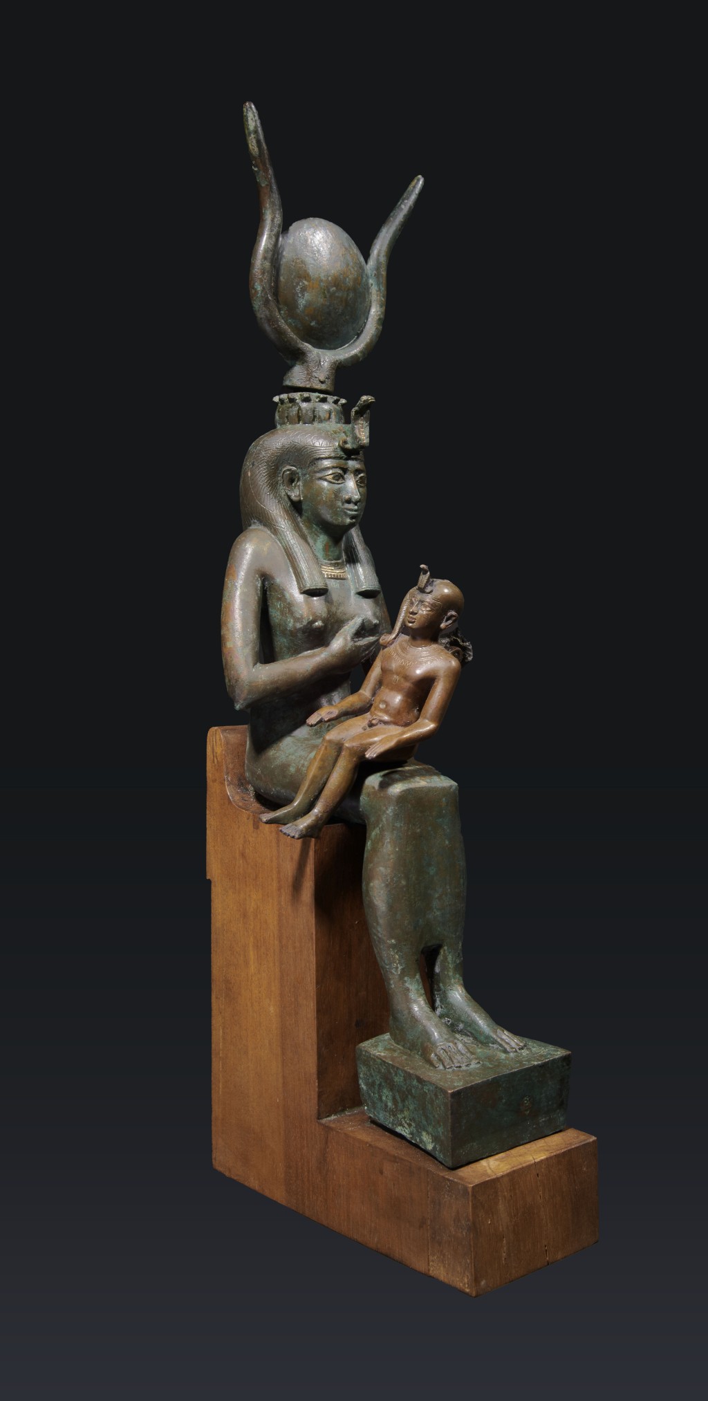 Statue of Isis nursing Horus