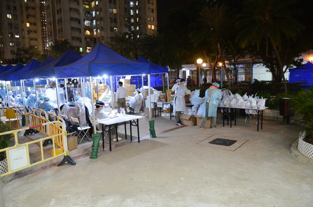 Tsui Ning Garden in Tuen Mun is locked down after a resident became Hong Kong's first unknown source of Omicron infection.Sing Tao Tsui Ning Garden in Tuen Mun is locked down after a resident became Hong Kong's first unknown source of Omicron infection.Sing Tao