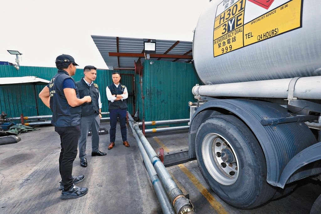 The Fire Services Department (FSD) is considering offering incentives to citizens who report illegal fueling activities