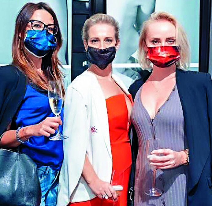 Katharina Reimer, center, is going with teamwork in her ExtraOrdinary Exhibition. Katharina Reimer, center, is going with teamwork in her ExtraOrdinary Exhibition.