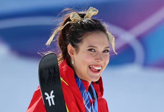 Milano Cortina 2026 Olympics - Freestyle Skiing - Women's Freeski Halfpipe Victory Ceremony - Livigno Snow Park, Livigno, Italy - February 22, 2026. Gold medallist Ailing Eileen Gu of China celebrates during the women's freeski halfpipe victory ceremony REUTERS/Marko Djurica/File Photo