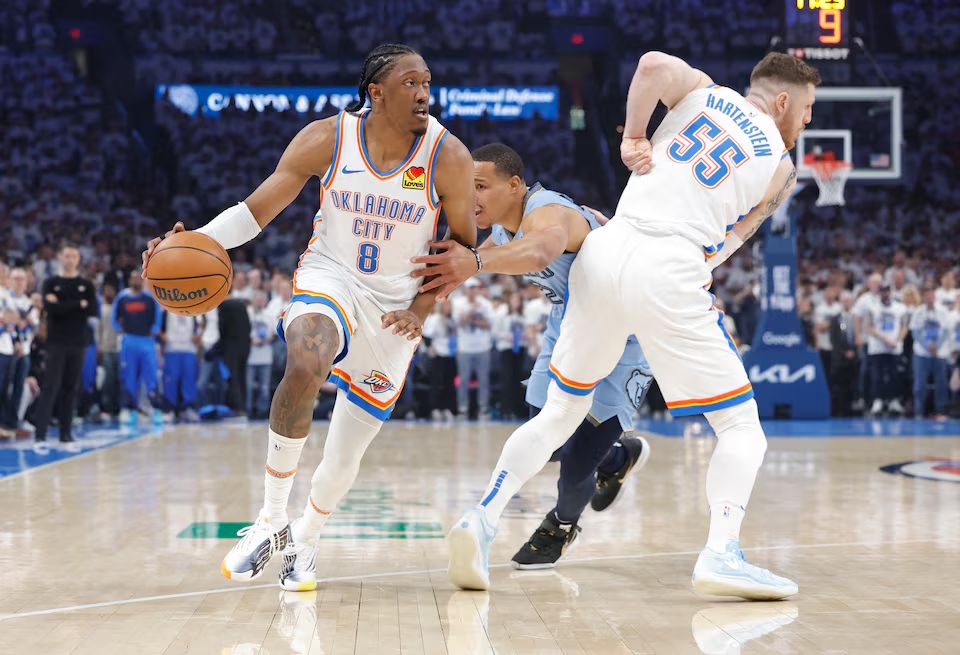 Oklahoma City Thunder forward Jalen Williams (8) drives to the basket against the Memphis Grizzlies during the first quarter at Paycom Center. (Reuters)