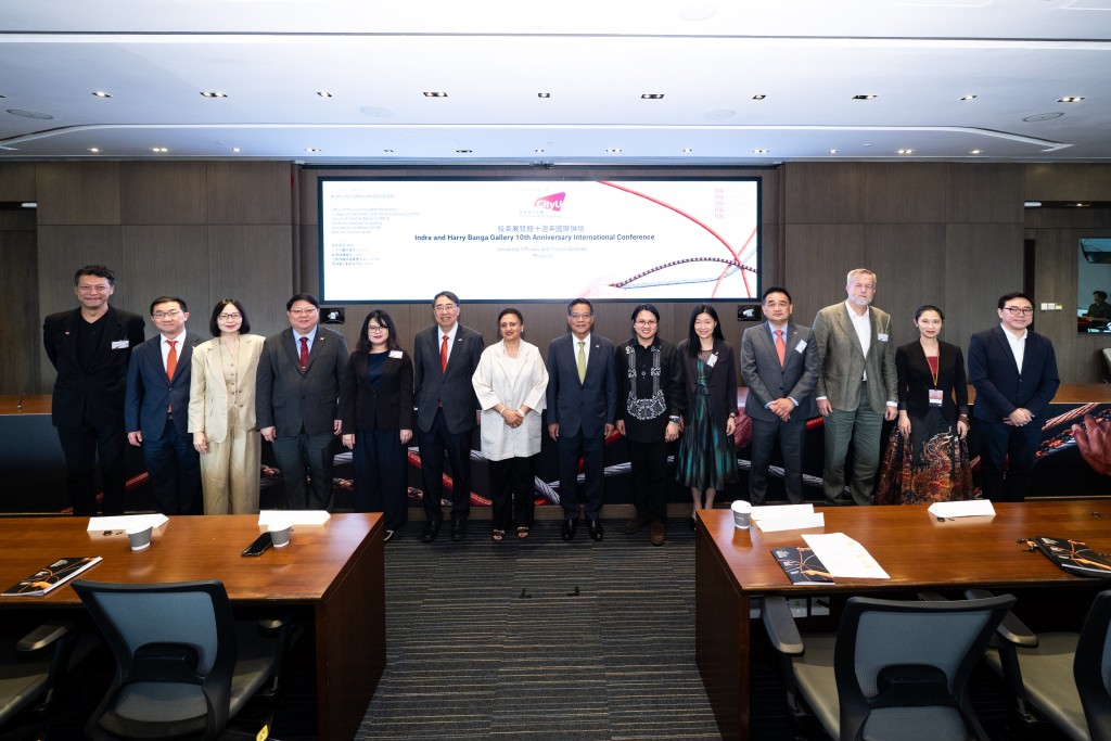 Officiating guests, cultural leaders and international scholars gather at City University of Hong Kong for the opening of the inaugural 10AFEST, celebrating the 10th anniversary of the Indra and Harry Banga Gallery.