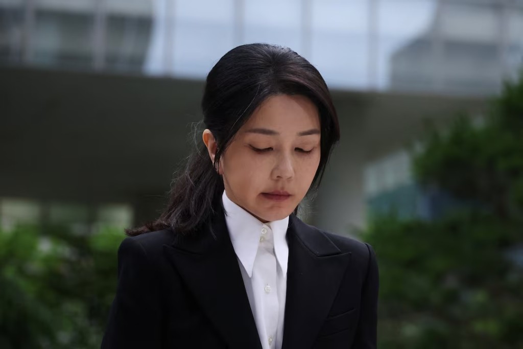 South Korea's former first lady Kim Keon Hee arrives at the special prosecutor's office in Seoul, South Korea, August 6, 2025. REUTERS/Kim Hong-Ji 