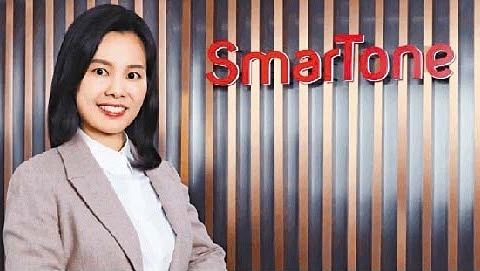 SmarTone chief Fiona Lau resigns, board loses sole female director