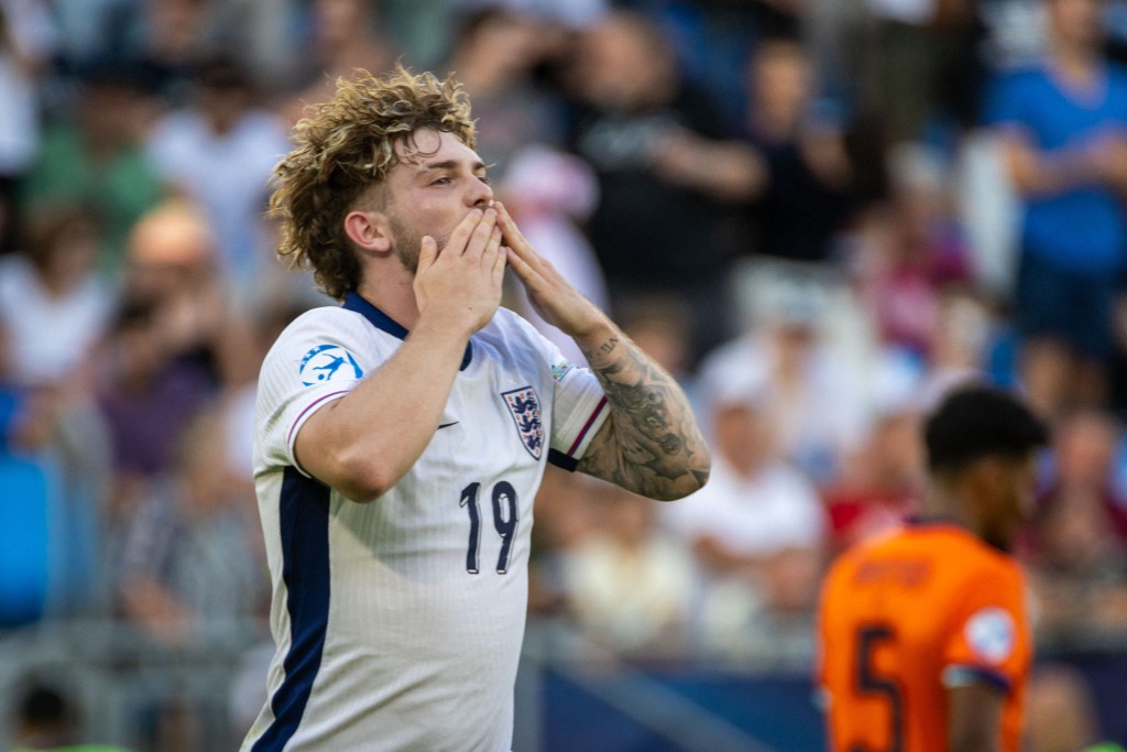 England's forward Harvey Elliott celebrates after scoring the 1-0 goal during the UEFA U21 European Championship semi-final football match between England and The Netherlands in Bratislava, Slovakia on June 25, 2025. (Photo by TOMAS BENEDIKOVIC / AFP)