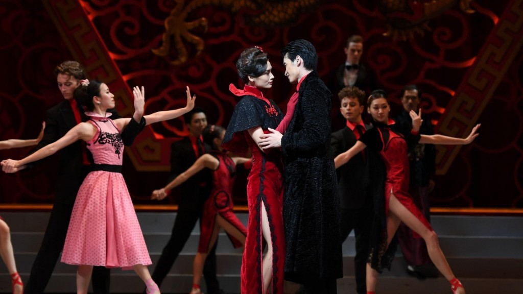 Dancers Wang Xingxin and Li Lin, front and center.   TONY LUK