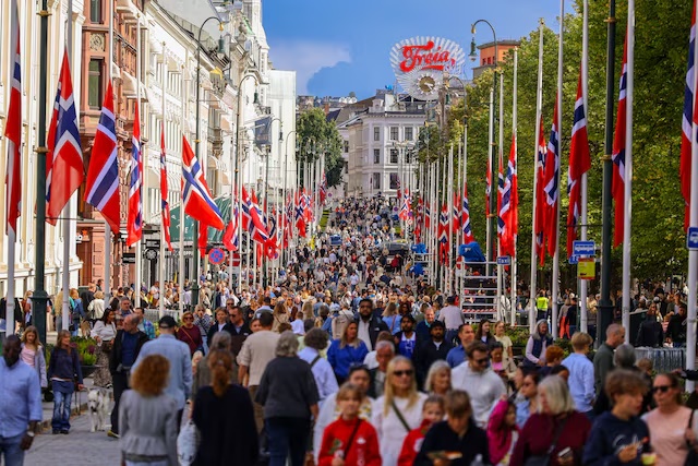 Norwegian flags at half-mast at Karl Johans gate after the death of King Harald, as the city prepares for the royal funeral, in Oslo, Norway, September 5, 2026. NTB/Oern E. Borgen via REUTERS