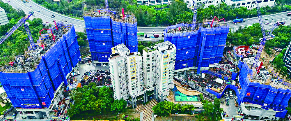 The project is located in Castle Peak Road-Castle Peak Bay, near the Gold Coast Hotel, offering 1,323 units.