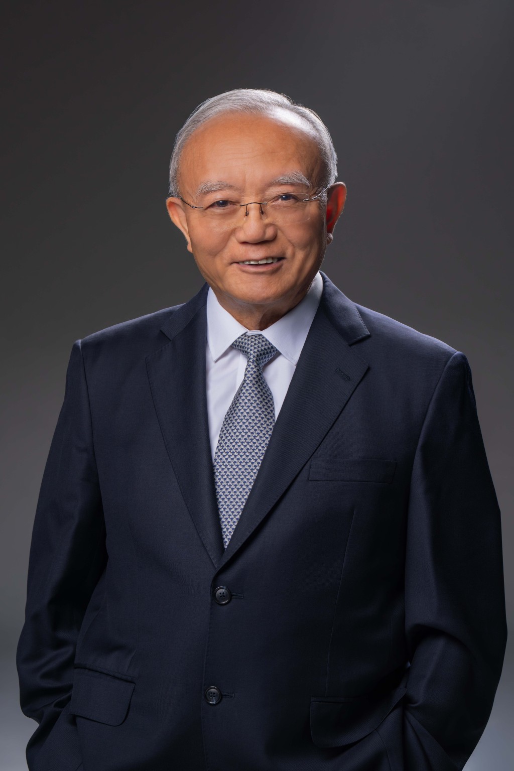 Consultant of the Chinese Association of Hong Kong and Macao Studies Lau Siu-kai will be conferred Doctor of Social Science, honoris causa. 