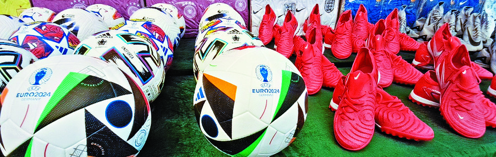 Over 6,000 sporting items related to the ongoing Euro 2024 and Copa America tournaments were seized. Sing Tao Over 6,000 sporting items related to the ongoing Euro 2024 and Copa America tournaments were seized. Sing Tao