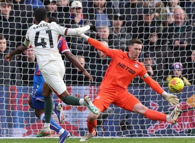 Estevao scores Chelsea's opening goal against Crystal Palace. AFP