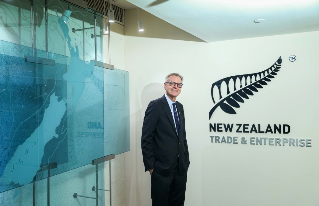 New Zealand Consul General Peter Lund