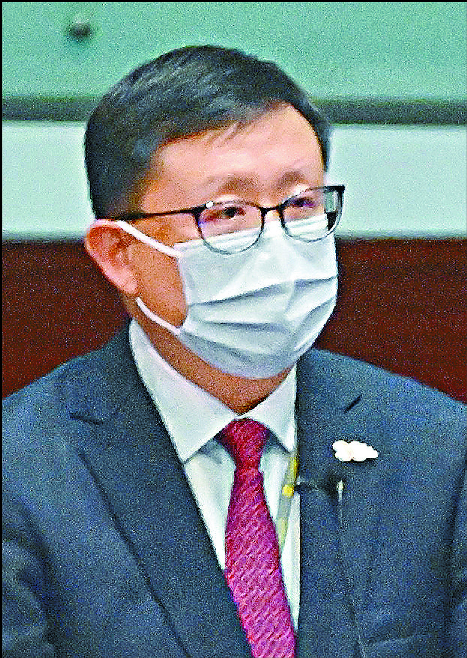 Kennedy Wong said travelers at Shenzhen Bay Port shouldn't be called upon to wait in the heat for their test results. Kennedy Wong said travelers at Shenzhen Bay Port shouldn't be called upon to wait in the heat for their test results.