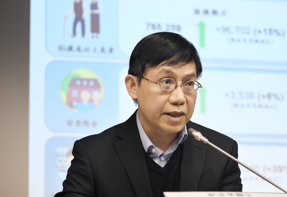  Communicable Disease Branch Head Albert Au Ka-wing noted that the virus clusters in parts of India are limited to one hospital with no large-scale outbreak or cross-border cases. 