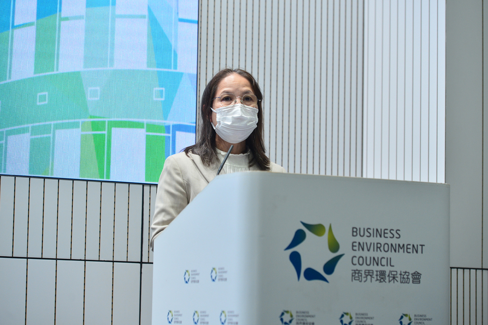 Miss Diane Wong, Under Secretary for Environment and Ecology, delivers her speech at BEC 30th Anniversary Ceremony.