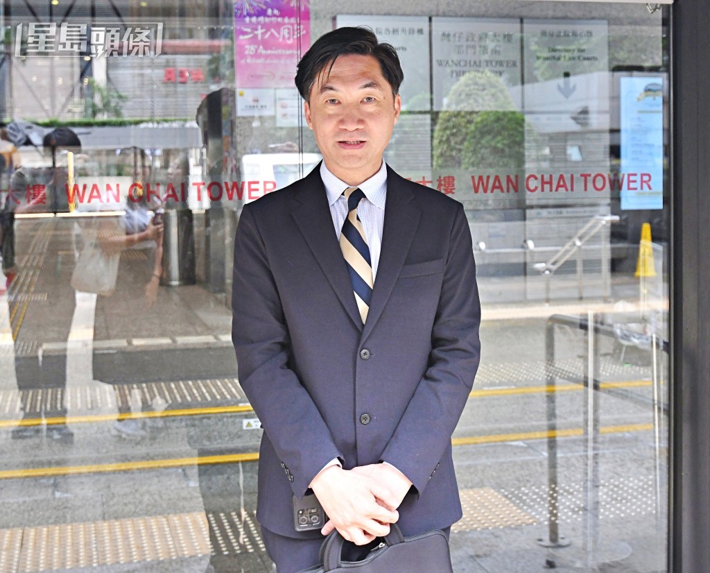 The retired officer, now a former chief superintendent, told Sing Tao Daily, the sister publication of The Standard, that he pla