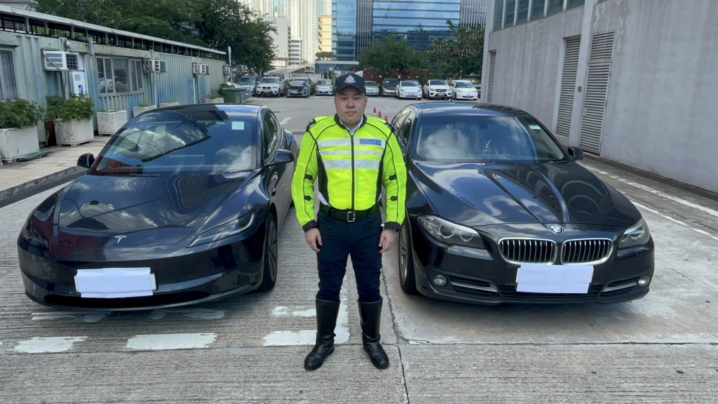 (sing tao) Police made two arrests in a crackdown on illegal ride-hailing vehicles on Thursday.
