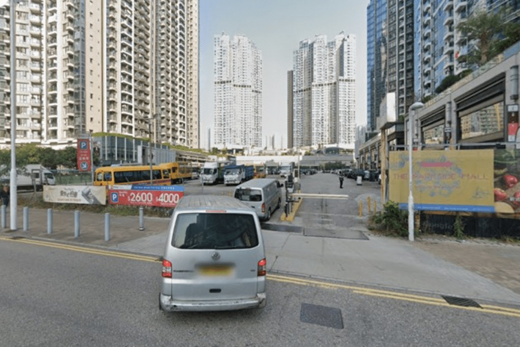 An open-air car park on Chi Shin Street, Tseung Kwan O. SING TAO
