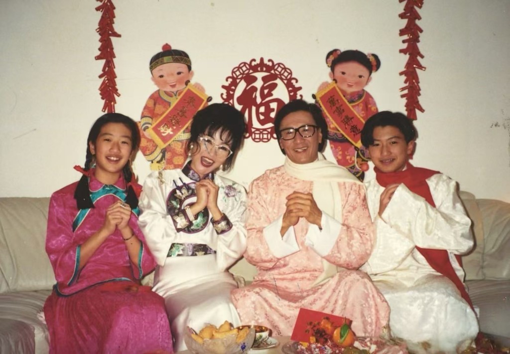 Patrick Tse, Deborah Lee, and their two children, Nicholas Tse and Jennifer Tse Ting-ting Patrick Tse, Deborah Lee, and their two children, Nicholas Tse and Jennifer Tse Ting-ting