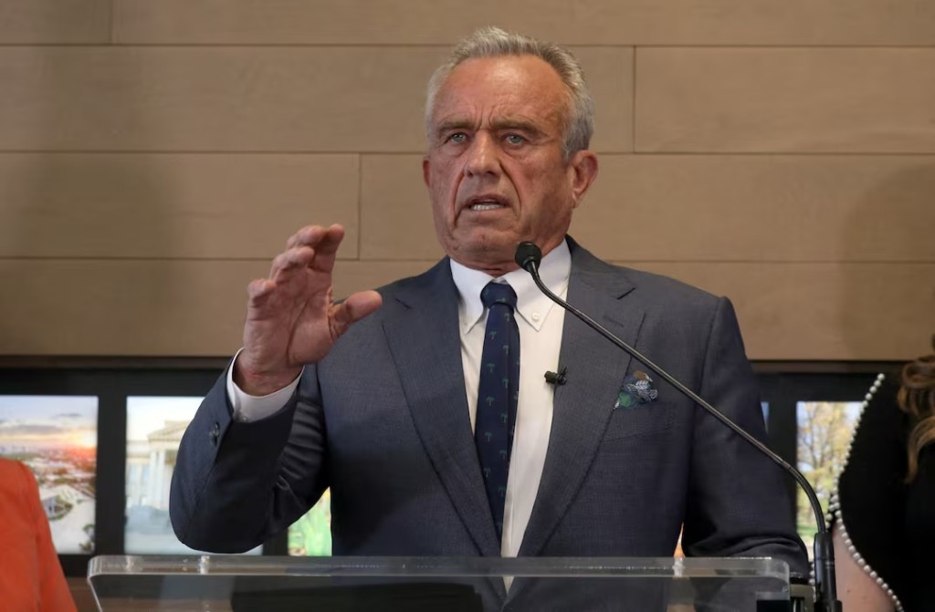  U.S. Health Secretary Robert F. Kennedy Jr. speaks during a press conference while visiting the Osher Center for Integrative Health at the University of Utah in Salt Lake City, Utah, U.S. April 7, 2025. REUTERS/Jim Urquhart/File Photo