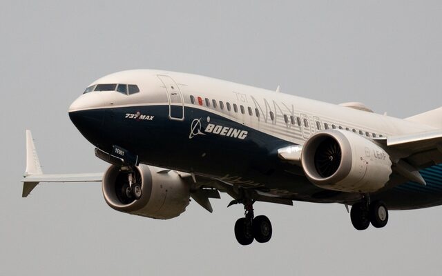 A Boeing 737 MAX 7 aircraft piloted by Federal Aviation Administration (FAA) Chief Steve Dickson lands during an evaluation flight at Boeing Field in Seattle, Washington, U.S. September 30, 2020. REUTERS/Lindsey Wasson