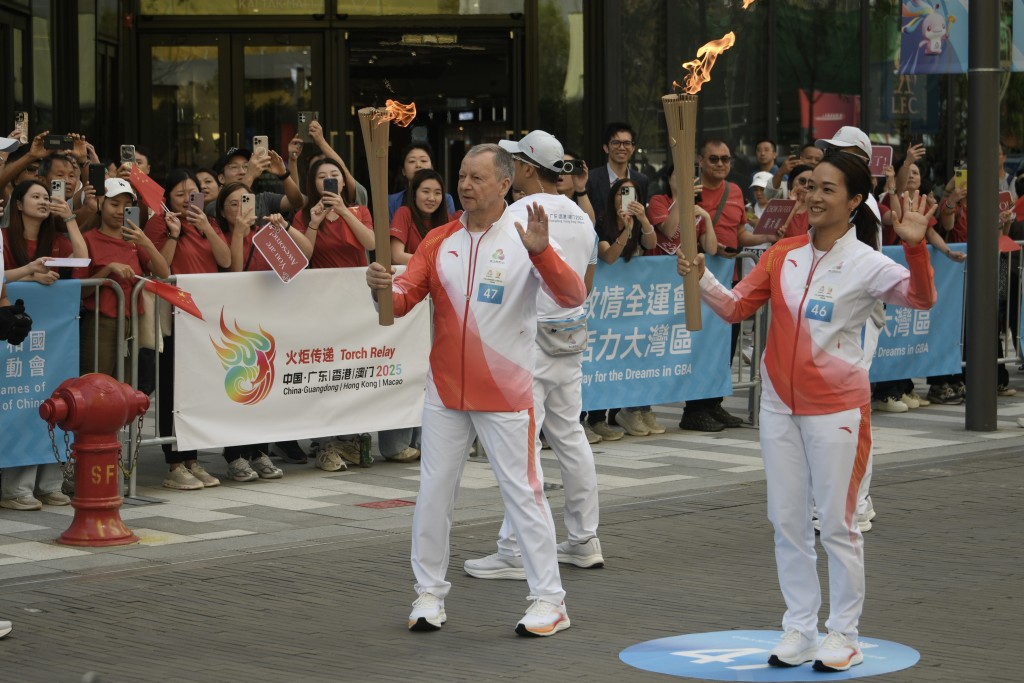 Winfried Engelbrecht-Bresges and Sonia Cheng Chi-man. (Sing Tao)