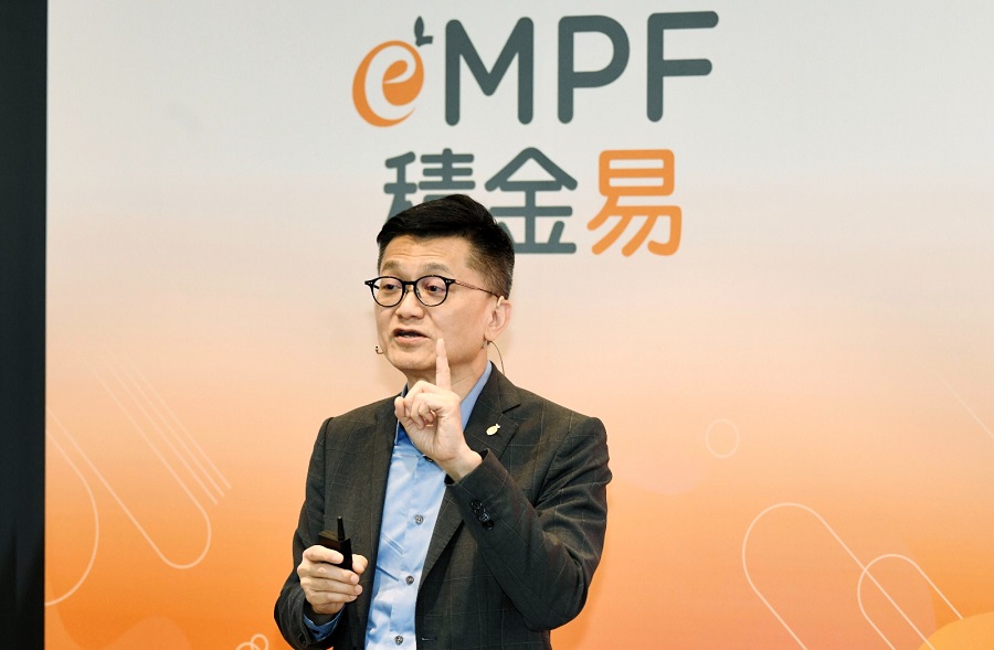 The second phase kicked off with the inclusion of the Bank of East Asia, says MPFA managing director Cheng Yan-chee. SING TAO The second phase kicked off with the inclusion of the Bank of East Asia, says MPFA managing director Cheng Yan-chee. SING TAO