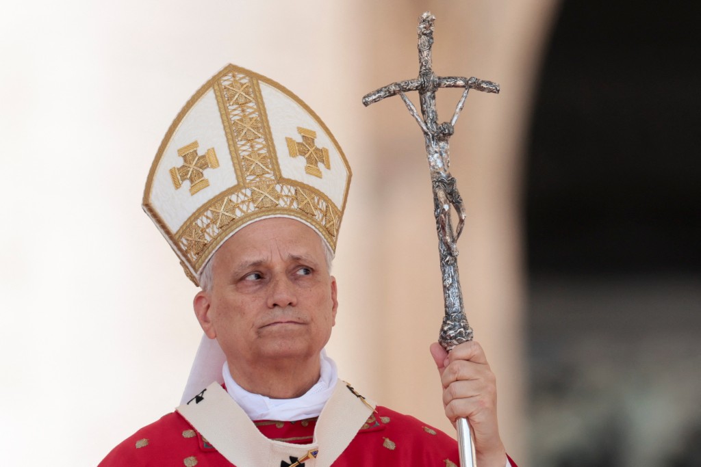 Pope Leo XIV leads the mass for the Jubilee of the Ecclesial Movements, Associations and New Communities, in St. Peter square at the Vatican, June 8, 2025. (Reuters)
