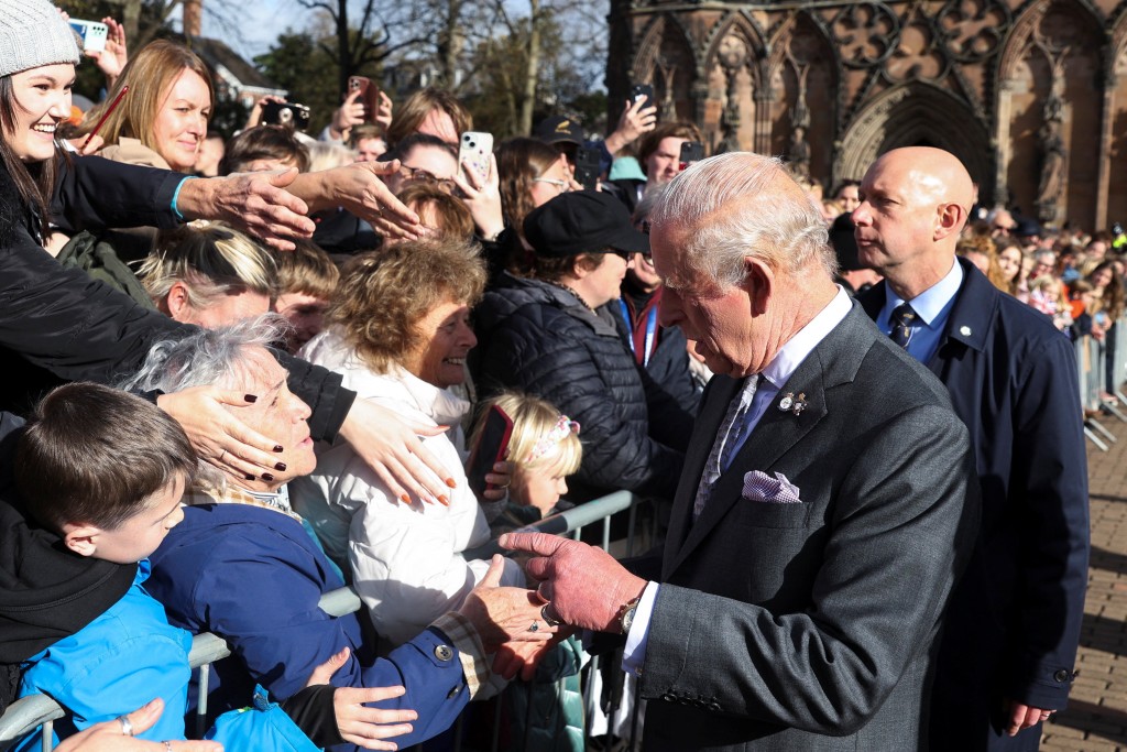 Britain’s King Charles interacts with members of the public following his visit to the Lichfield Cathedral, in Lichfield, Staffordshire, Britain, October 27, 2025. REUTERS/Temilade Adelaja/Pool