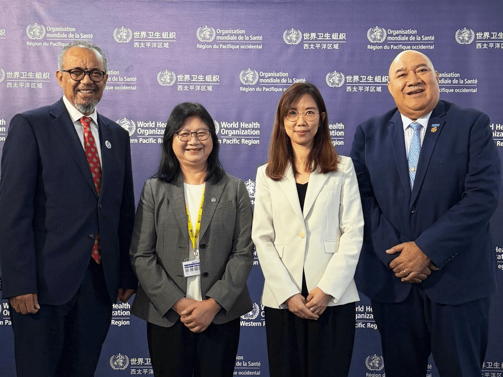 Tedros Adhanom Ghebreyesus, Director-General of the WHO (first left); Saia Ma’u Piukala, Regional Director, WHO Regional Office for the Western Pacific (first right); Imelda Chan, Head of Charities (Health & Older Adults Cluster) of The Hong Kong Jockey Club (second left); and Ruby Yu, Associate Professor, The Jockey Club School of Public Health and Primary Care, The Chinese University of Hong Kong (second right). 