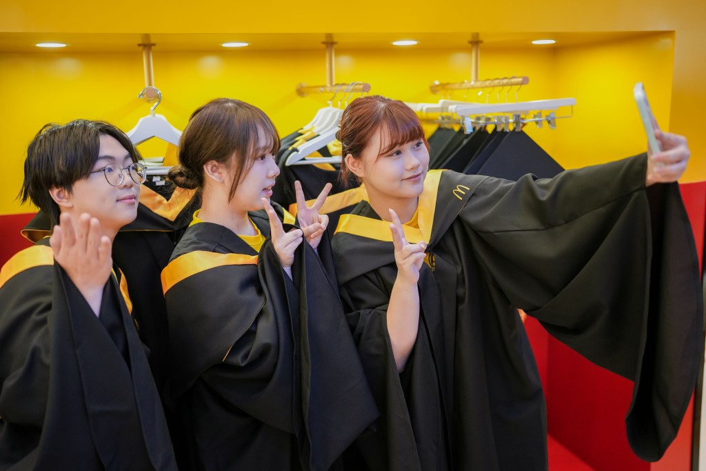 Upholding its "McDonald's Means Opportunities" talent philosophy, McDonald's Hong Kong remains steadfast in cultivating a diverse, inclusive, and enriching work environment. Driven by its ambition to be recognized as Hong Kong's best employer, the company continues to place employee well-being and development at the forefront.