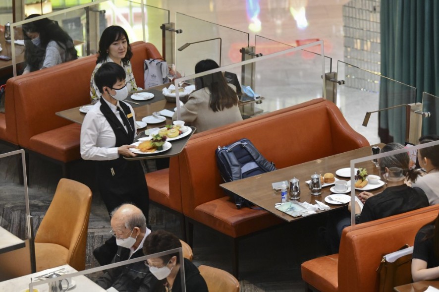 Chan encouraged catering businesses to upgrade and transform.