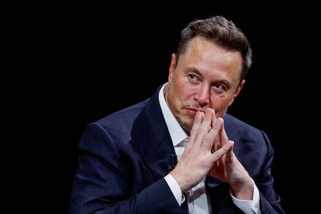Elon Musk, Chief Executive Officer of SpaceX and Tesla and owner of Twitter, gestures as he attends the Viva Technology conference dedicated to innovation and startups at the Porte de Versailles exhibition centre in Paris, France, June 16, 2023. REUTERS/Gonzalo Fuentes/File Photo