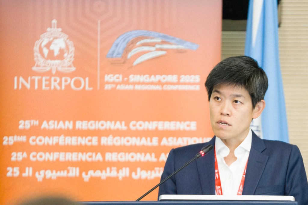 SSP LEE Frances King-hei of CSTCB gives speech during the conference.