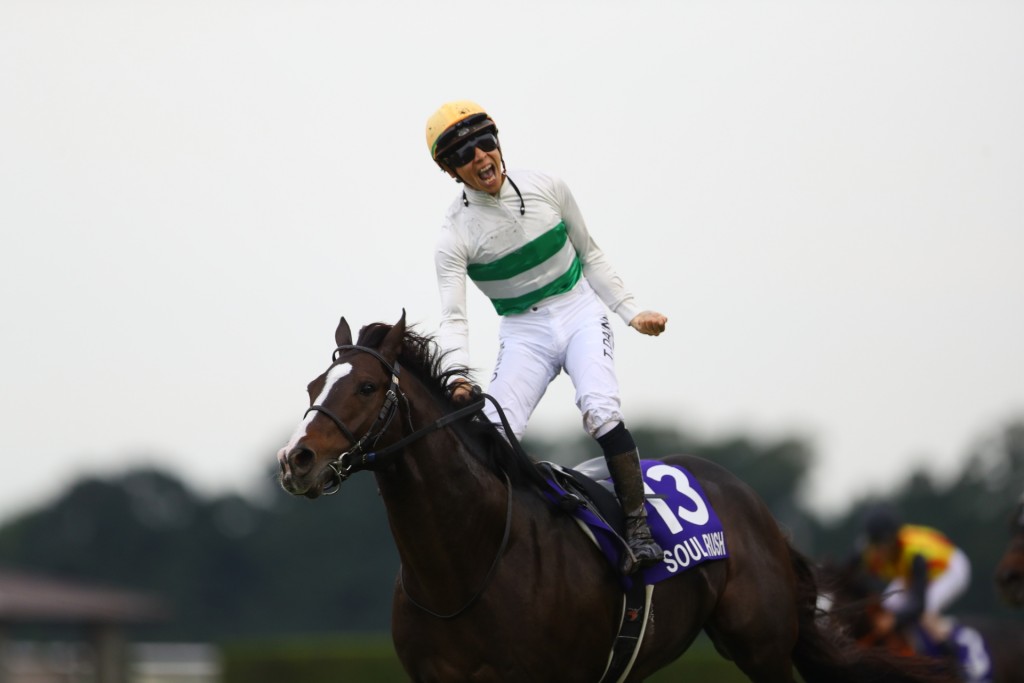 Taisei Danno scrames with delight as Soul Rush win the 2024 Mil Championship at Kyoto (Idol Horse) 