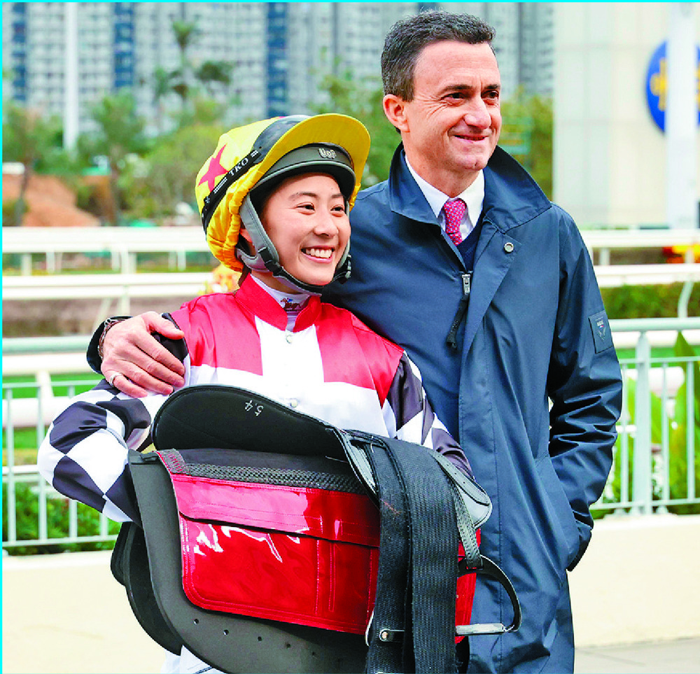 Brittney Wong with Douglas Whyte. SING TAO Brittney Wong with Douglas Whyte. SING TAO