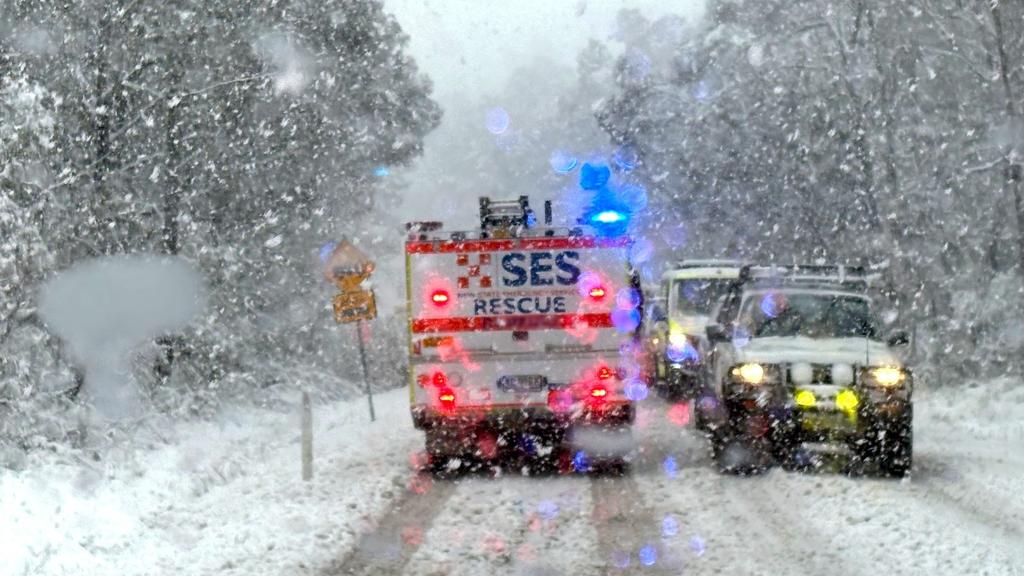 The NSW SES responded to reports of people being stuck in snow. (SES)